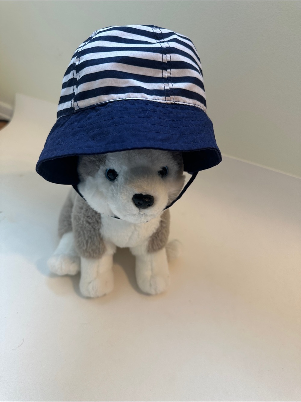 Infant sun hat with straps- boy